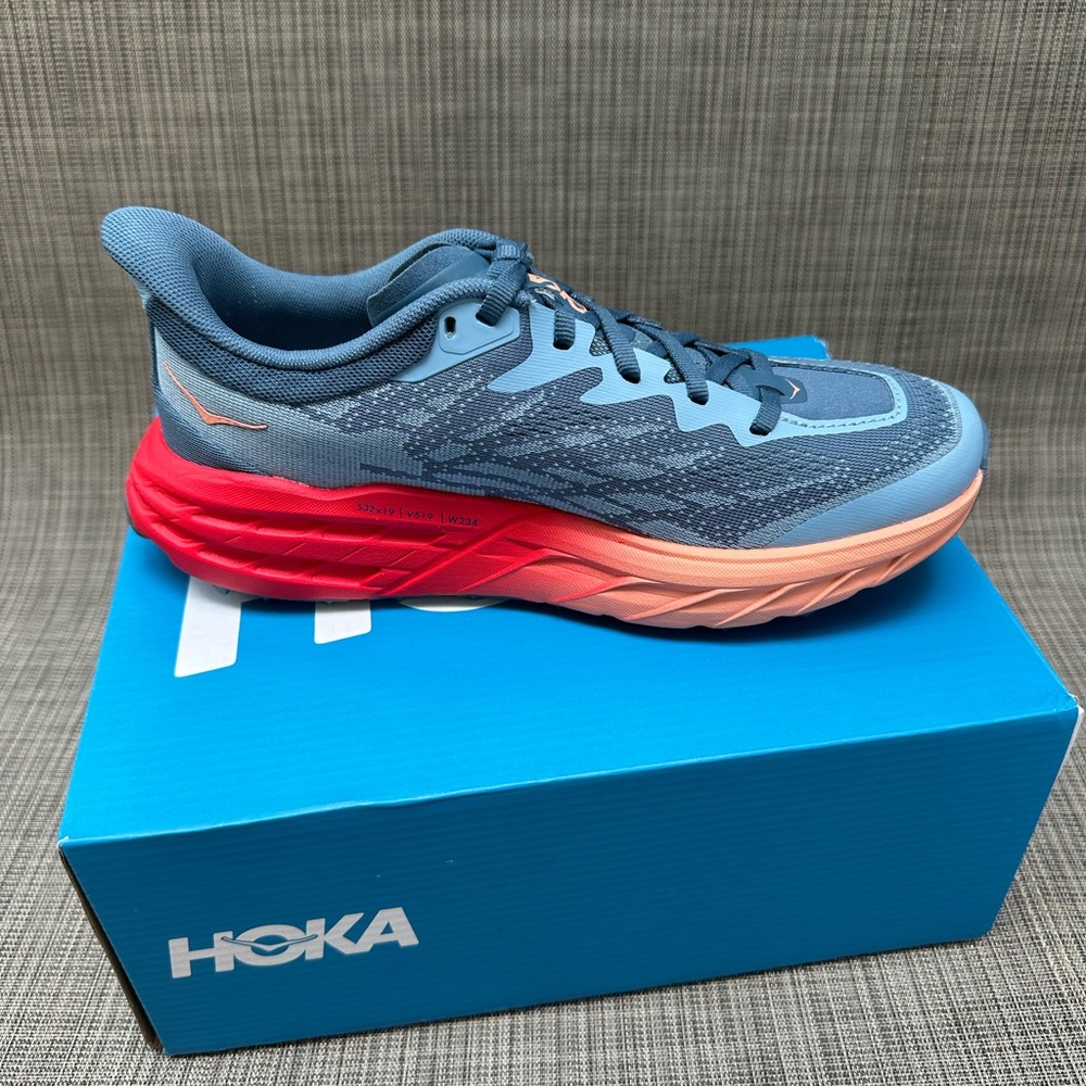 Hoka speedgoat 5